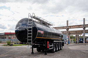 Полуприцеп-цистерна VEGA для перевозки темных нефтепродуктов